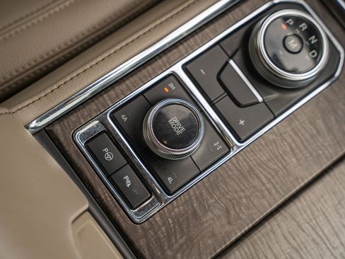 Certified 2021 Ford Expedition Limited AWD/4WD image 34