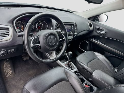 Used 2018 Jeep Compass Latitude image 7