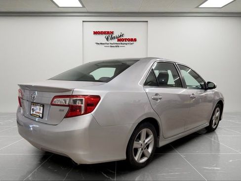 Used 2014 Toyota Camry SE image 7