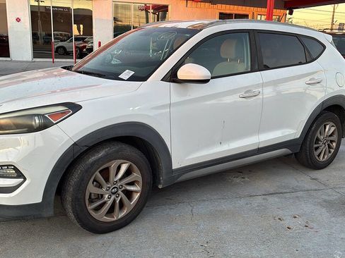 Used 2017 Hyundai Tucson SE image 4