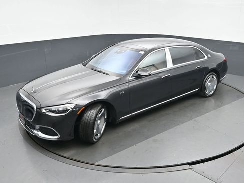 Used 2023 Mercedes-Benz Maybach S 680 4MATIC w/ Manufaktur Leather Package image 36