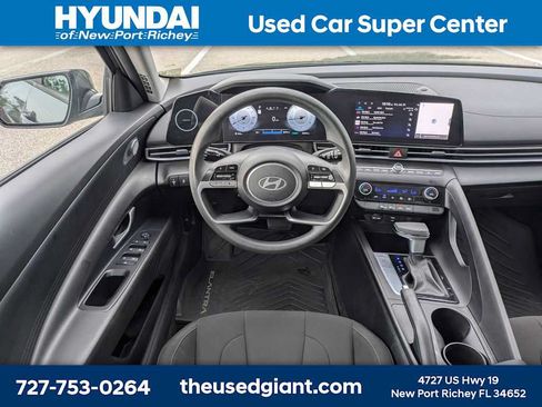 Certified 2024 Hyundai Elantra SEL FWD image 16