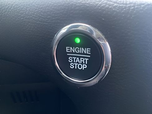 Used 2023 Ford Edge SEL image 15