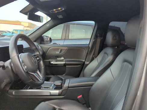 Used 2021 Mercedes-Benz GLB 250 image 6
