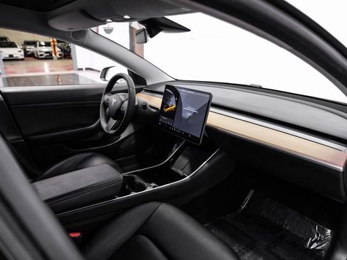 Used 2020 Tesla Model 3 Standard Range Plus image 13