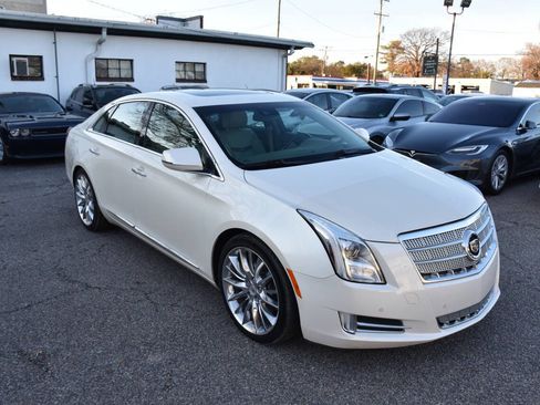 Used 2013 Cadillac XTS Platinum image 9