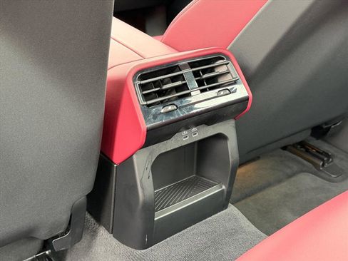 Used 2024 BMW 530i xDrive w/ Premium Package image 16