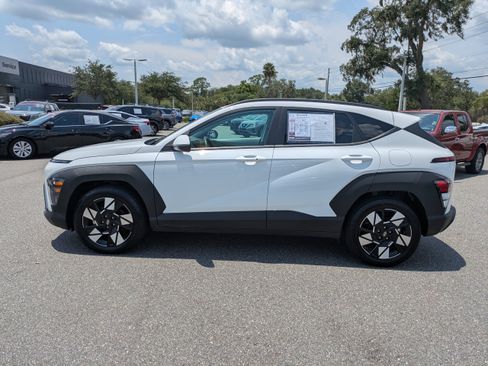 Used 2025 Hyundai Kona SEL FWD image 7