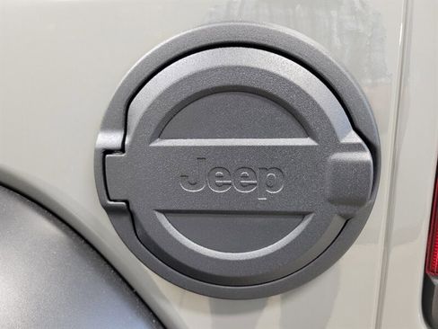 Used 2022 Jeep Wrangler Unlimited Sport w/ Sun And Sound Package AWD/4WD image 88