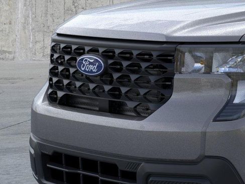 New 2025 Ford Maverick XL image 18