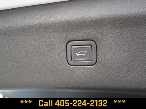 Used 2024 Buick Enclave Premium FWD image 25