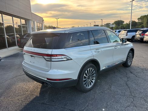 Certified 2024 Lincoln Aviator AWD w/ Premium Package image 7