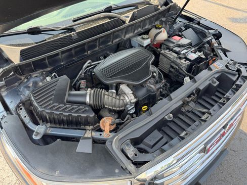 Used 2019 GMC Acadia SLE FWD image 27