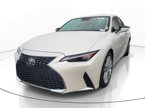 Used 2024 Lexus IS 300 IS 300 w/ Comfort Package image 3