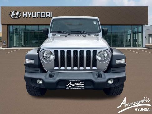 Used 2019 Jeep Wrangler Sport AWD/4WD image 8