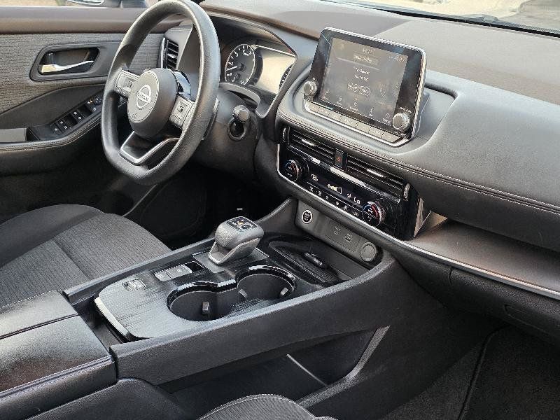 Used 2021 Nissan Rogue SV FWD image 12
