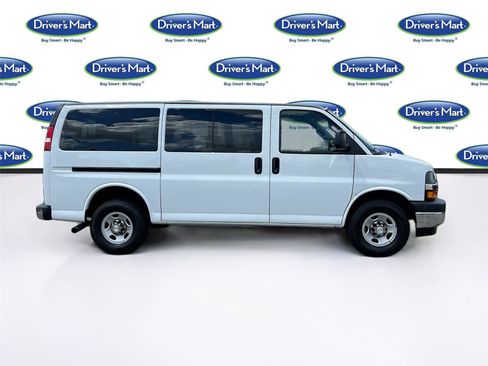 Used 2020 Chevrolet Express 3500 LT w/ LT Preferred Equipment Group RWD image 8