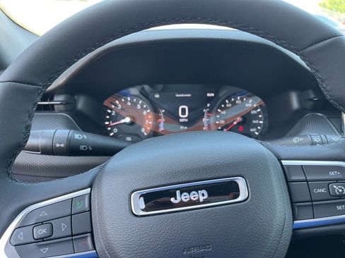 New 2025 Jeep Compass Latitude w/ Altitude Special Edition image 17