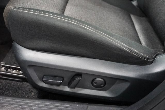 Used 2025 Nissan Rogue SV FWD image 6