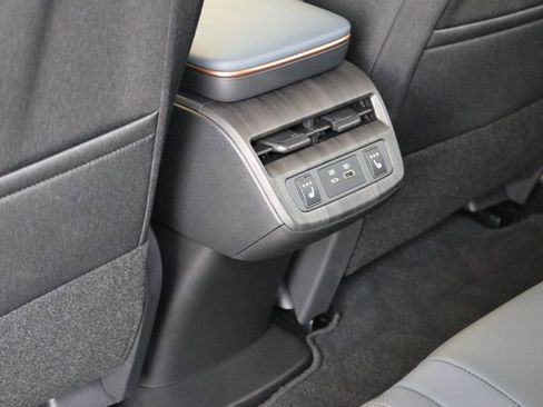 Used 2024 Nissan Ariya AWD image 25