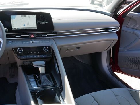 Used 2024 Hyundai Elantra SEL w/ Convenience Package image 22