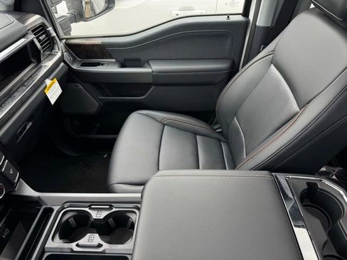 New 2026 Ford F250 Lariat w/ Black Appearance Package AWD/4WD image 23