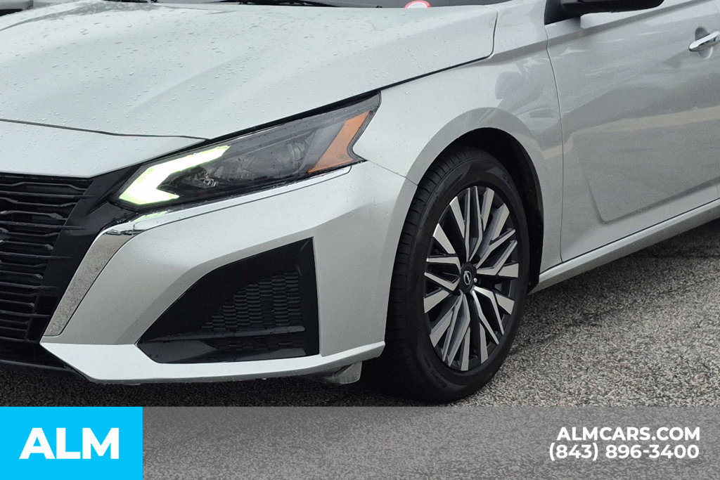 Used 2024 Nissan Altima 2.5 SV FWD image 11