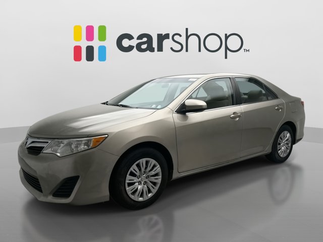 Used 2014 Toyota Camry LE FWD image 1