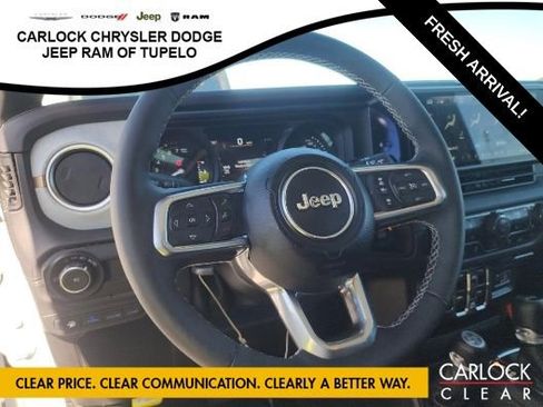 Used 2025 Jeep Wrangler Sahara w/ Safety Group image 8