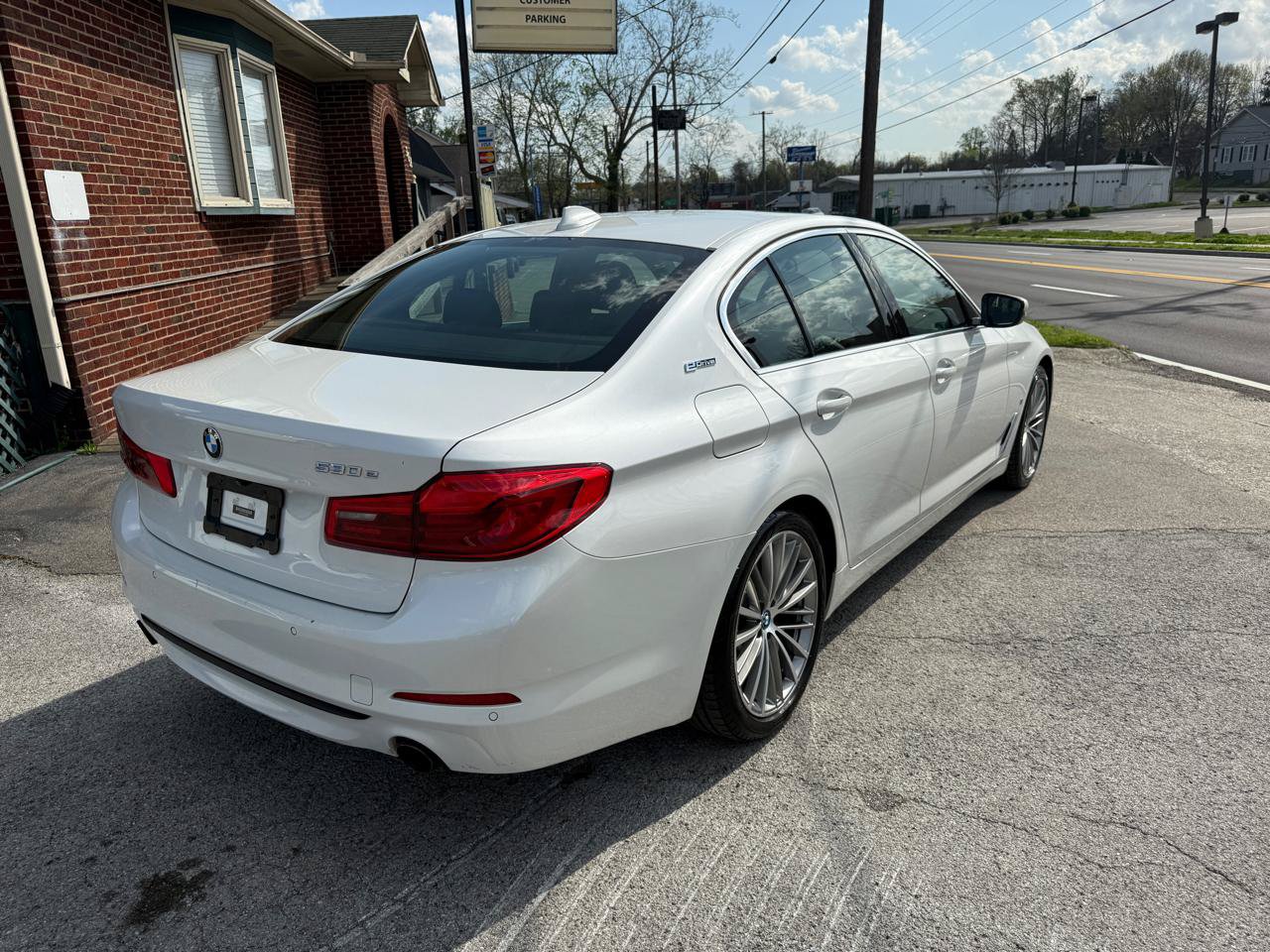 Used 2019 BMW 530e w/ Convenience Package RWD image 35