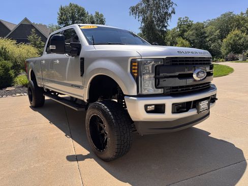 Used 2019 Ford F250 Lariat w/ Lariat Ultimate Package AWD/4WD image 7