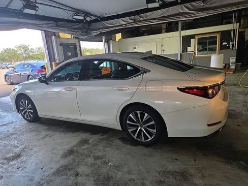 Used 2020 Lexus ES 350 w/ Premium Package FWD image 6