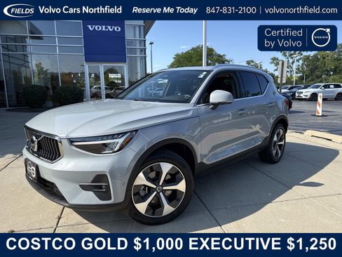 Certified 2024 Volvo XC40 B5 Plus w/ Climate Package AWD/4WD image 1