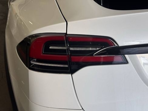 Used 2023 Tesla Model X AWD/4WD image 13