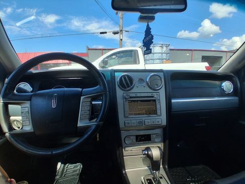 Used 2006 Lincoln Zephyr FWD image 30