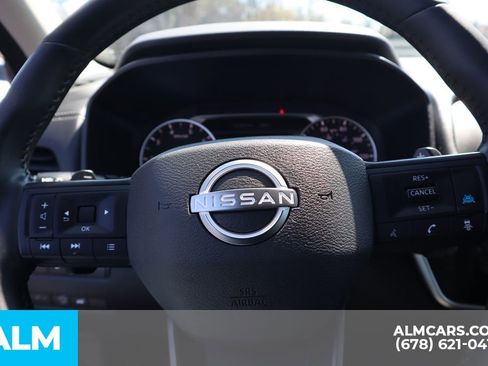 Used 2025 Nissan Rogue SV image 29