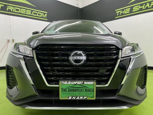 Used 2023 Nissan Kicks S image 3