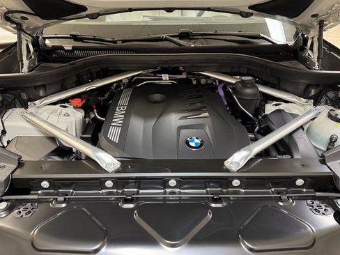 Used 2025 BMW X5 sDrive40i w/ Premium Package image 29