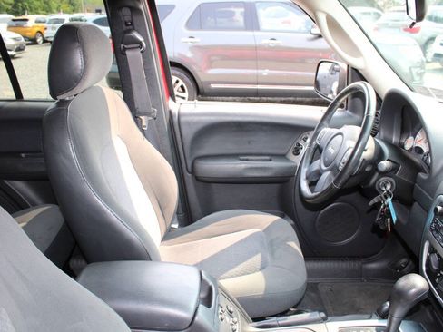 Used 2003 Jeep Liberty Limited AWD/4WD image 11