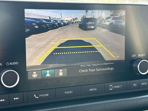 Used 2025 Honda HR-V LX image 27