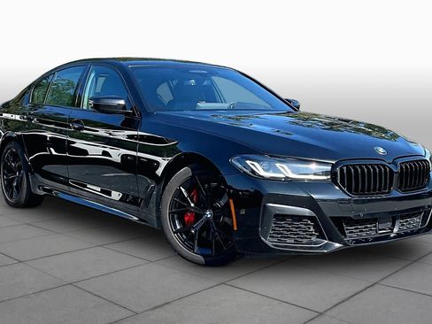 Used 2022 BMW 530i w/ Executive Package RWD image 3
