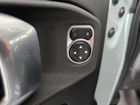Used 2024 Jeep Wrangler Unlimited Sahara w/ Technology Group AWD/4WD image 20