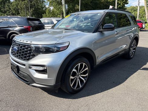 Used 2022 Ford Explorer ST-Line w/ Class IV Trailer Tow Package AWD/4WD image 3