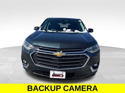 Used 2021 Chevrolet Traverse LT w/ LT Premium Package image 9