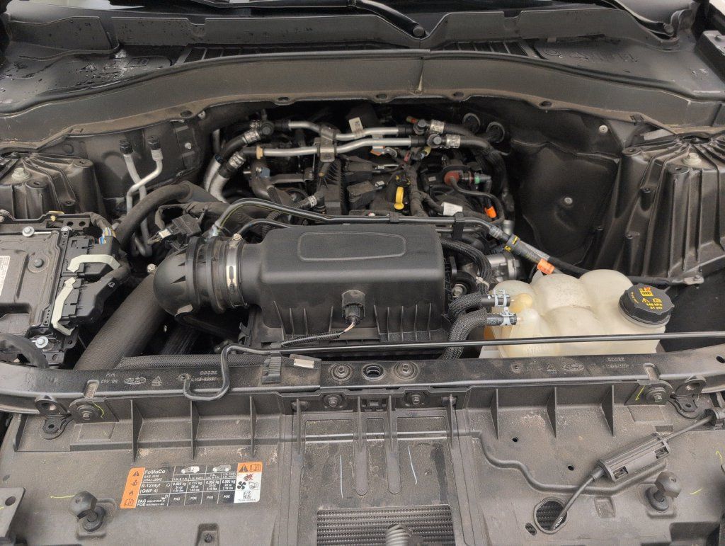 Used 2021 Ford Explorer XLT w/ Equipment Group 202A RWD image 39