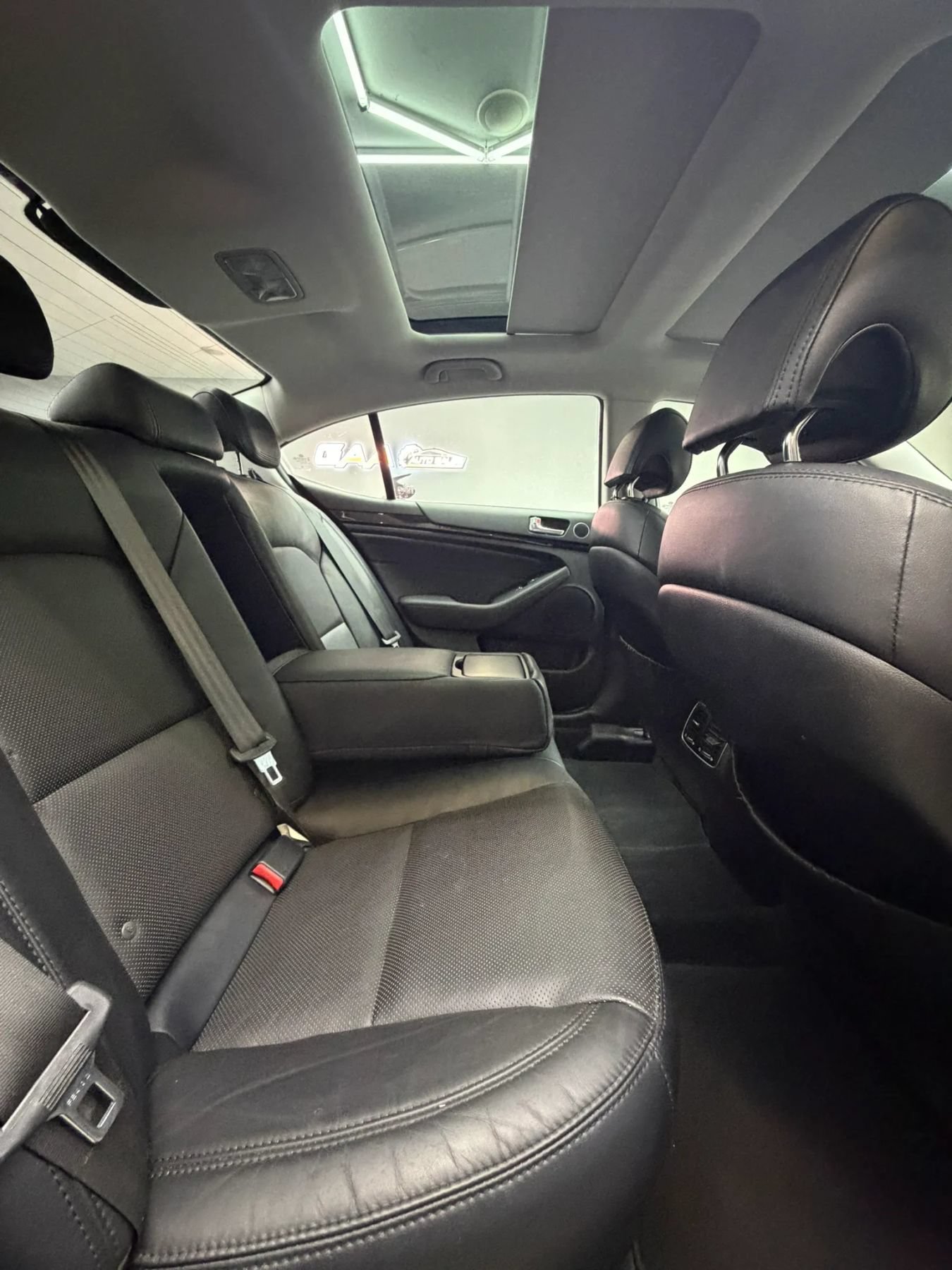 Used 2015 Kia Cadenza Premium w/ Technology Package FWD image 34