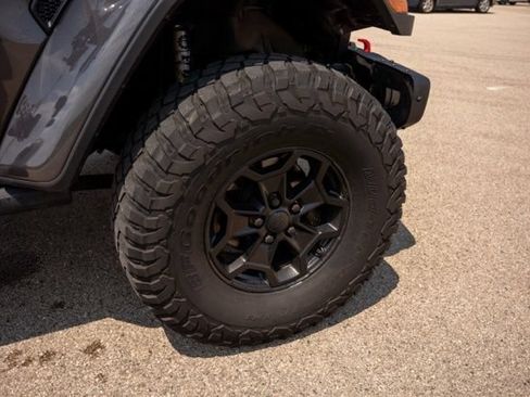 Used 2020 Jeep Gladiator Rubicon AWD/4WD image 9