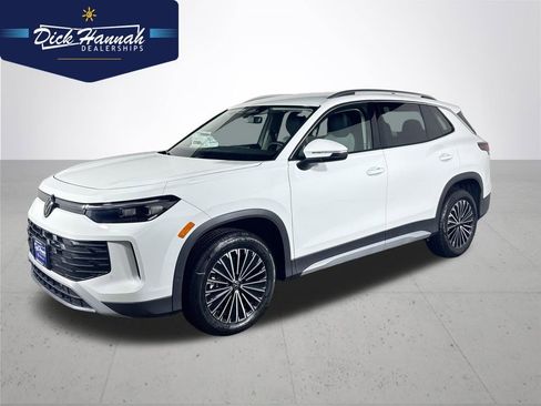 New 2025 Volkswagen Tiguan S image 1