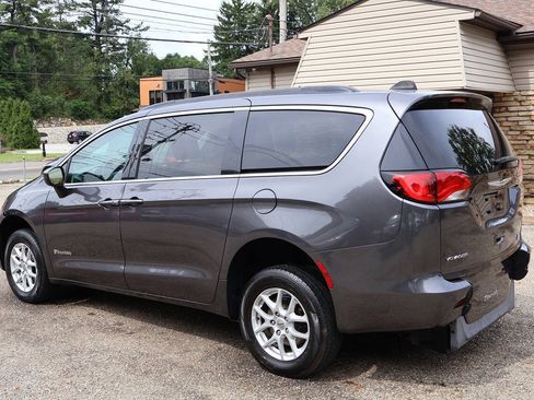 Used 2021 Chrysler Voyager Lxi FWD image 12