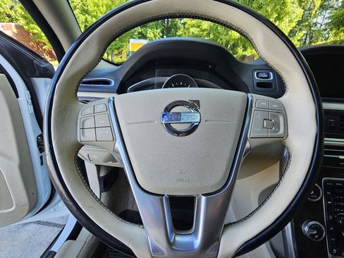 Used 2015 Volvo XC70 T5 Platinum w/ Protection Package FWD image 29
